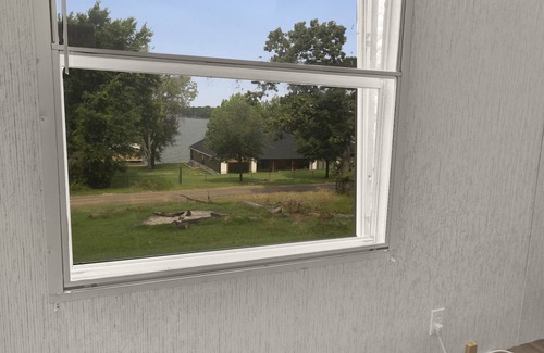 Enchanted Oaks House | 1/2 Acre View 1 Min To Water