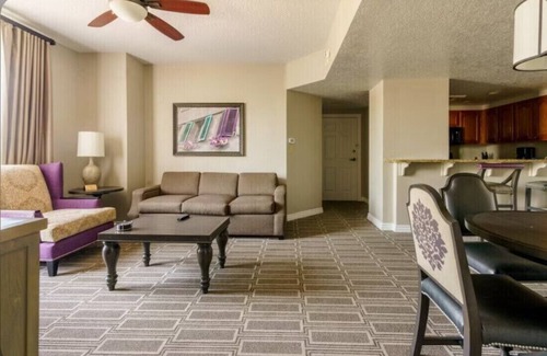 Las Vegas Apartment | 1 & 2 Bed Suites Resort Style Near Strip