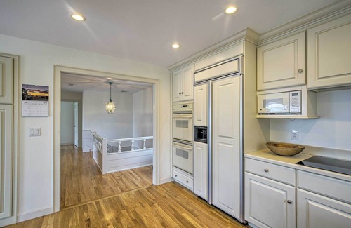 Hyannis Port House | 1/2 Mi to Beach: Hyannis Port Gem w/BBQ & Views