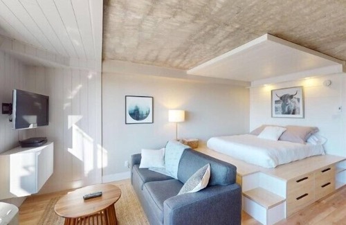Beaupre Condo | 1-407 : Studio Deluxe - 4 people.