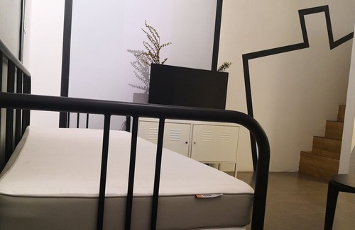 Bangsar Apartment | 1-4pax Loft unit link bridge to LRT near KL Sentral/Mid Valley/Bangsar靠近吉隆坡市中心