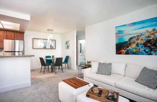 Loma Alta Condo | 1.5 mile to beach, Gated complex, Pool, spa, exercise room, walk to restaurants.