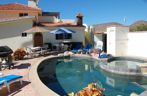 El Pescadero Villa | 1-7BR Beachfront Villa W/Pool & Jacuzzi Infront of Surf! Large or Small Groups!