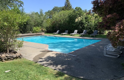 Glen Ellen House | 1-acre Private Backyard with Large Pool