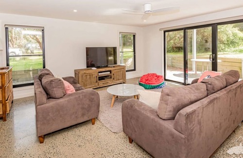 Sandy Point House | 1 Anderson Avenue Sandy Point