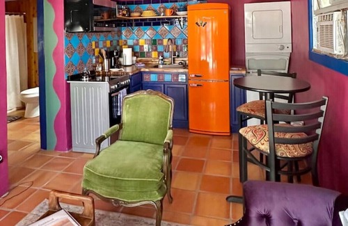 Las Cruces House | 1 bd/1 bth 3 mins to Farmer's market W/D in unit