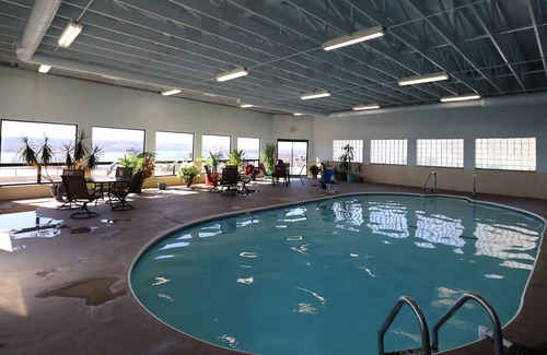 Kimberling City Condo | 1 - BD Economy Suite Walk-in Level 211