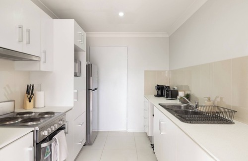 Rocklea Apartment | 1 Bdr Apt! Garage! Clean! GST Credits! 318D1