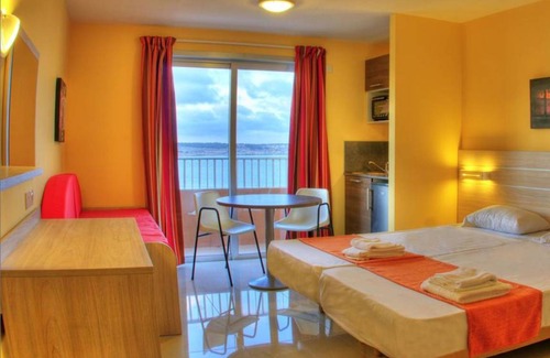 Għadira Apartment | 1 Bdr Superior Balcony Luna 10.1