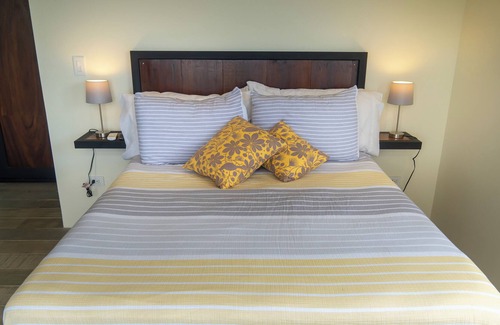Las Catalinas Apartment | 1-bdrm 1st floor unit +scenic views & pool access