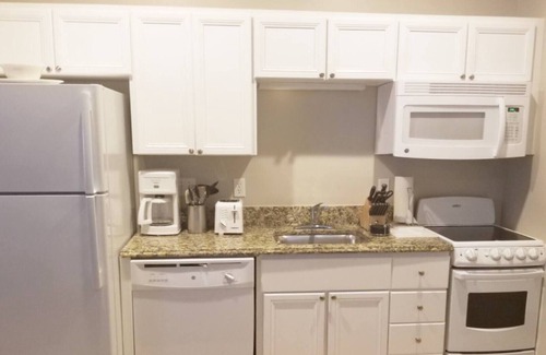 Fort Walton Beach - Destin Resort | 1 bdrm sleeps 6 with hall bunks