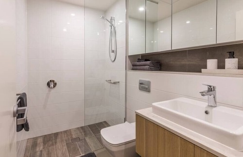 Leichhardt Apartment | 1 Bdrm with AC, Balcony, Pool, Near Shops, PT