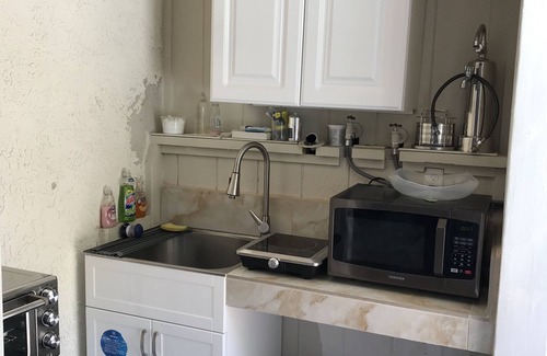 Rancho Palos Verdes House | 1 Bed 1 B cozy Room available in Quite Neighborhood