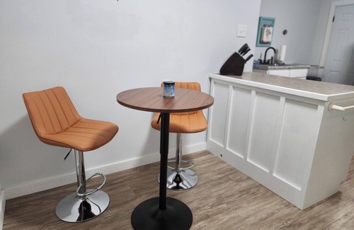 Ellwood City Apartment | 1 Bed/1 Bath 1 story stand alone apartment in residential area in Ellwood City