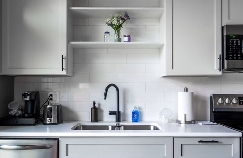 Ohio City Condo | 1 Bed, 1 Bath Condo Minutes from Downtown! E5