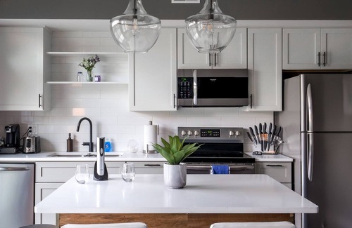 Ohio City Condo | 1 Bed, 1 Bath Condo Minutes from Downtown! E5