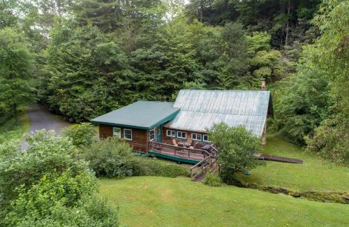 Sylva House | 1 Bed 1 Bath Vacation home in Sylva
