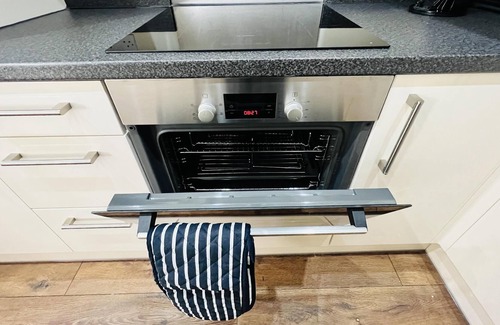 Ealing Apartment | 1-Bed Apartment in Ealing, 3 mins from station