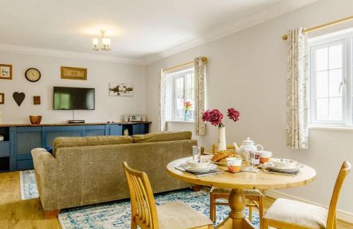 Cwmbach Apartment | 1 Bed in Aberdare 82906