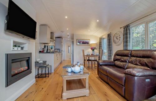 Port Glasgow House | 1 Bed in Langbank 73846