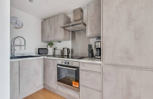 Leeds Apartment | 1 Bed Modern Apartment in a Converted Mill