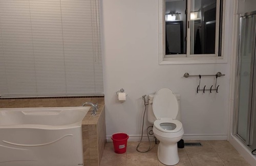 Courtice House | 1 bed shared in a house, have 2 single bedroom