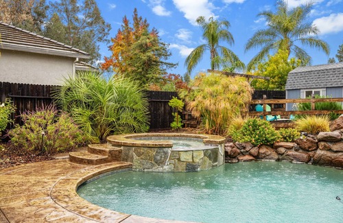 Orangevale Apartment | 1 Bedroom, 1 Bathroom, Hot Tub, Pool, Fire Pit