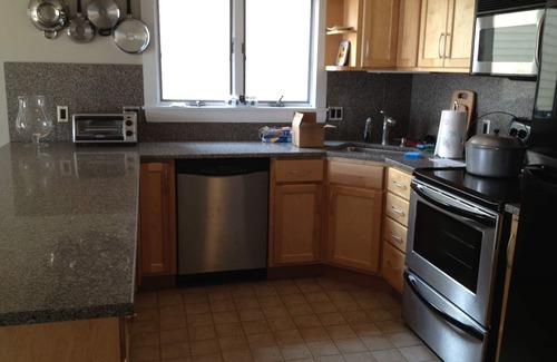 York Beach Condo | 1 Bedroom, 1 Full Bathroom, Open Concept Kitchen/living Room Overlooking Beach