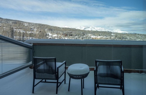 Mountain Village Apartment | 1 bedroom/2 bath Penthouse with Views, Private balconies, AC & Resort amenities