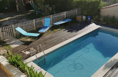 La Roque-d'Antheron Apartment | 1 Bedroom Apartment in La Roque-d'AnthÃ©ron