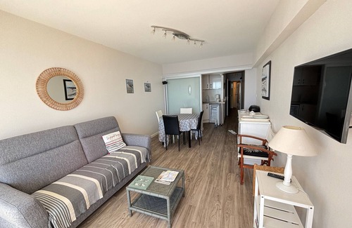 Les Sables d'Olonne Apartment | 1-bedroom apartment with sea-facing balcony
