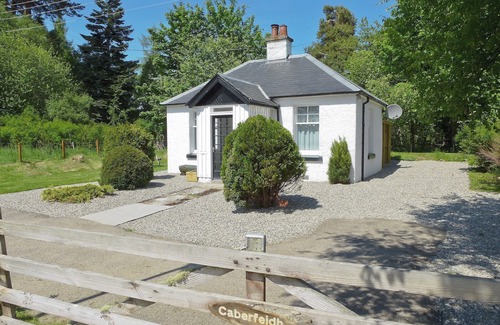 Grantown-on-Spey Cottage | 1 bedroom accommodation in Dulnain Bridge, near Aviemore
