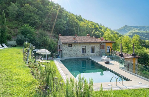 Castel Focognano House | 1 bedroom accommodation in Castel Focognano