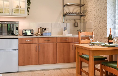 Llanfairfechan Cottage | 1 bedroom accommodation in Llanfairfechan, near Conwy