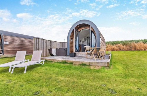 Gwbert Cottage | 1 bedroom accommodation in Gwbert on Sea