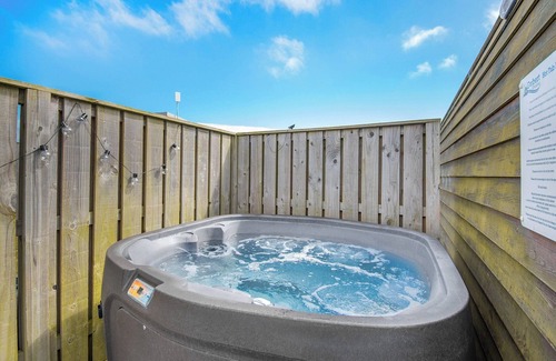 Gwbert Cottage | 1 bedroom accommodation in Gwbert on Sea