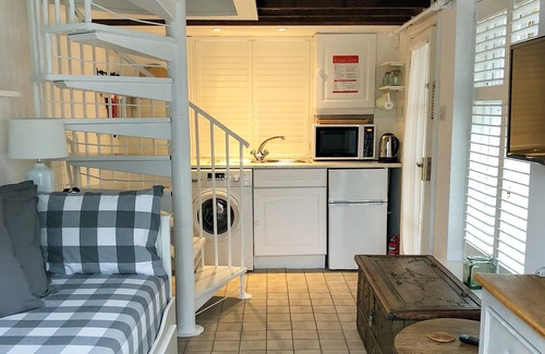 Cuckfield Cottage | 1 bedroom accommodation in Cuckfield, near Haywards Heath