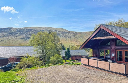 Clova Ski Chalet | 1 bedroom accommodation in Nr Kirriemuir