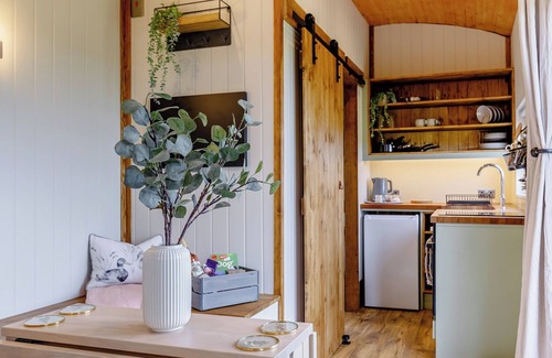 Bradbourne Cottage | 1 bedroom accommodation in Parwich, near Ashbourne