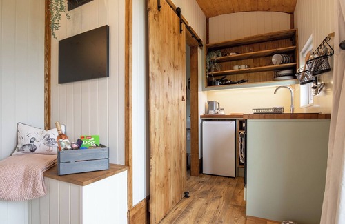 Bradbourne Cottage | 1 bedroom accommodation in Parwich, near Ashbourne