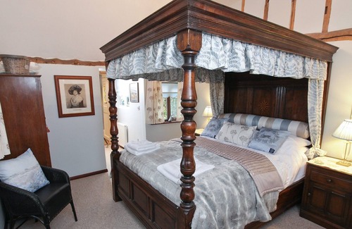 Colchester Cottage | 1 bedroom accommodation in Langham, near Colchester