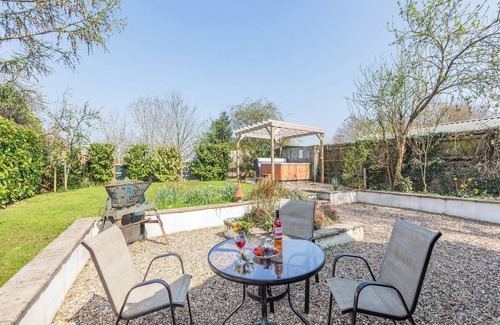 Fiddington Cottage | 1 bedroom accommodation in Aley, Over Stowey