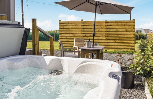 Holyhead Cottage | 1 bedroom accommodation in Penrhos Feilw, near Trearddur Bay