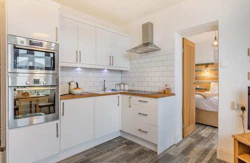 Paignton Cabin | 1 bedroom accommodation in Goodrington, near Paignton