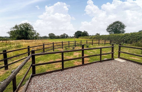 Moreton Cottage | 1 bedroom accommodation in Berrow, near Malvern