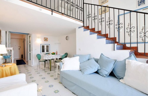 Pozzuoli Apartment | 1 bedroom accommodation in Pozzuoli