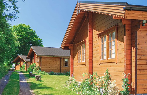 Ryther Ski Chalet | 1 bedroom accommodation in Stillingfleet, York