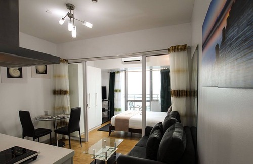 Makati Apartment | 1-Bedroom @ ACQUA Sutherland 2102