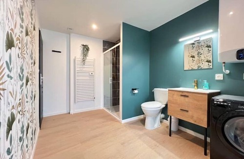 Fontenay-le-Comte Apartment | 1 Bedroom Apartment in Fontenay-le-Comte