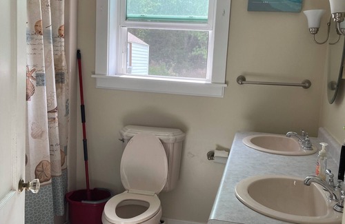 Albion Apartment | 1 bedroom apartment, king bed, in owner occupied duplex, close to highways, etc
